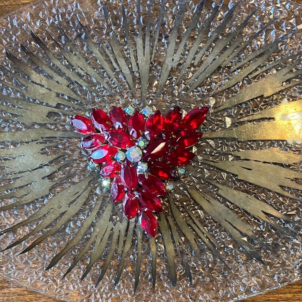 VINTAGE AURORA BOREALIS BROOCH RED MARQUISE RHINESTONES AND SILVERTONE BACKING